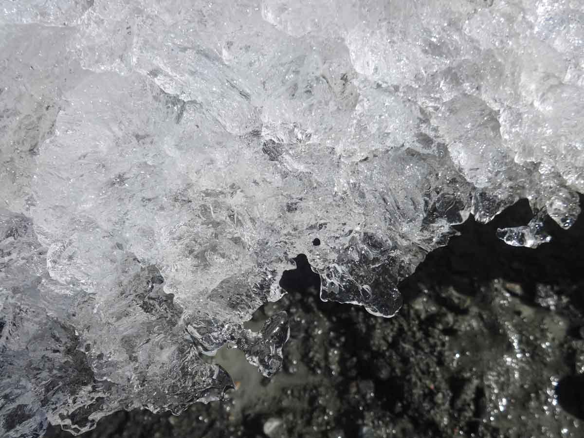 Neues rheinland-pfälzisches Bestattungsgesetz: Folgen für Urnen, Vorsorge und Nachlass